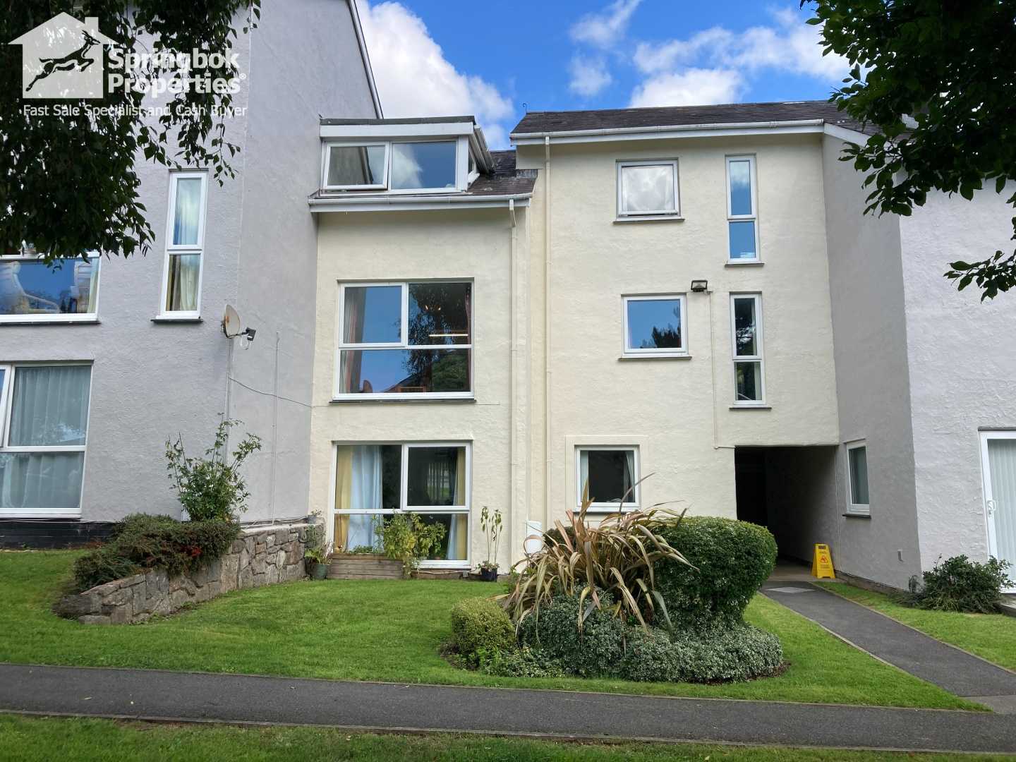 Condominium in Llanfairpwllgwyngyll, Eiland Anglesey 12116630