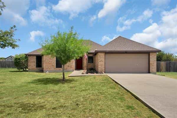House in Greenville, Texas 12116984