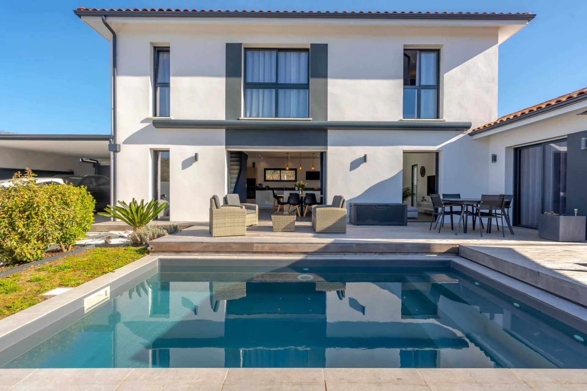 Residential in Anglet, Pyrénées-Atlantiques 12117371