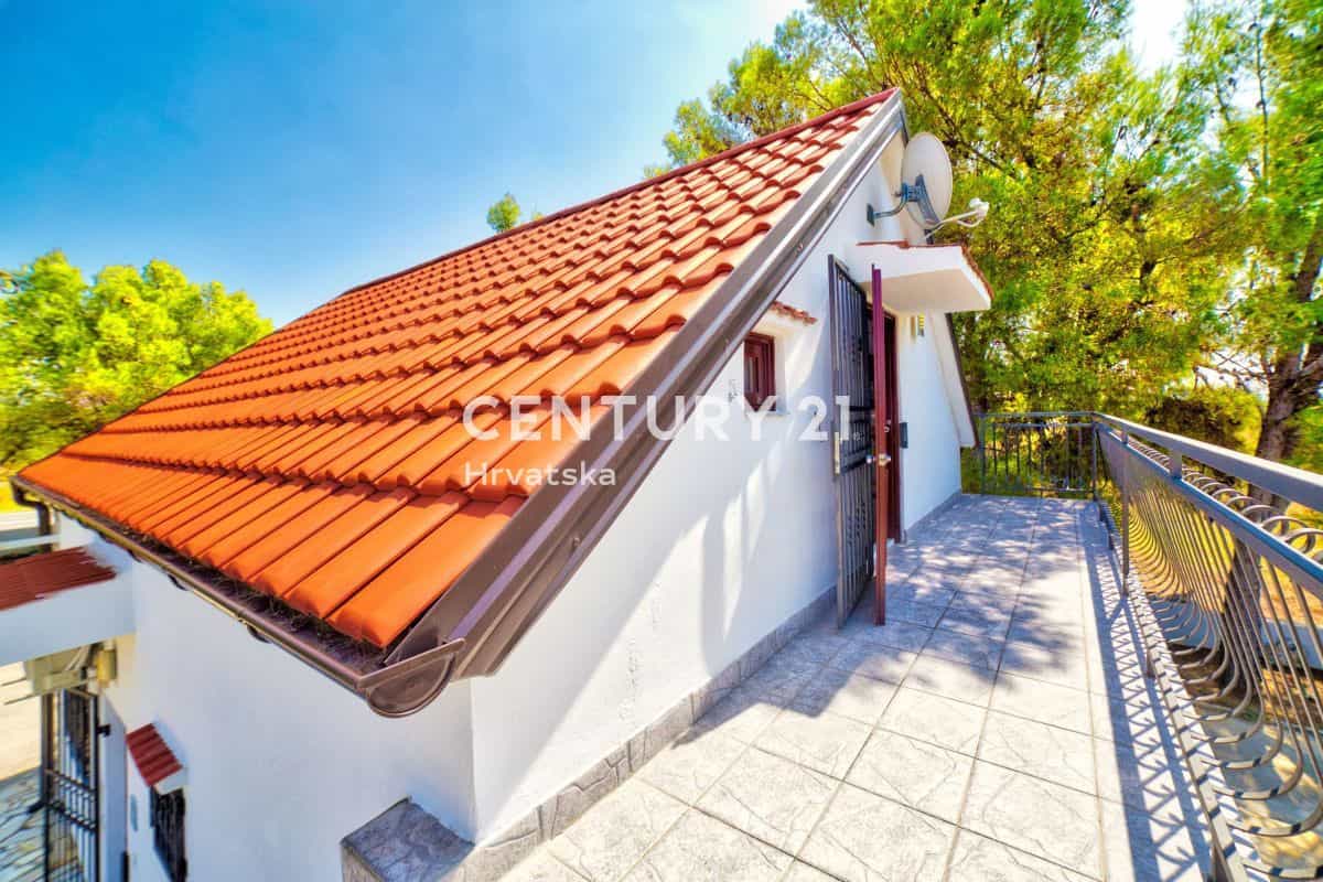 жилой дом в Benkovac, Zadar County 12117527