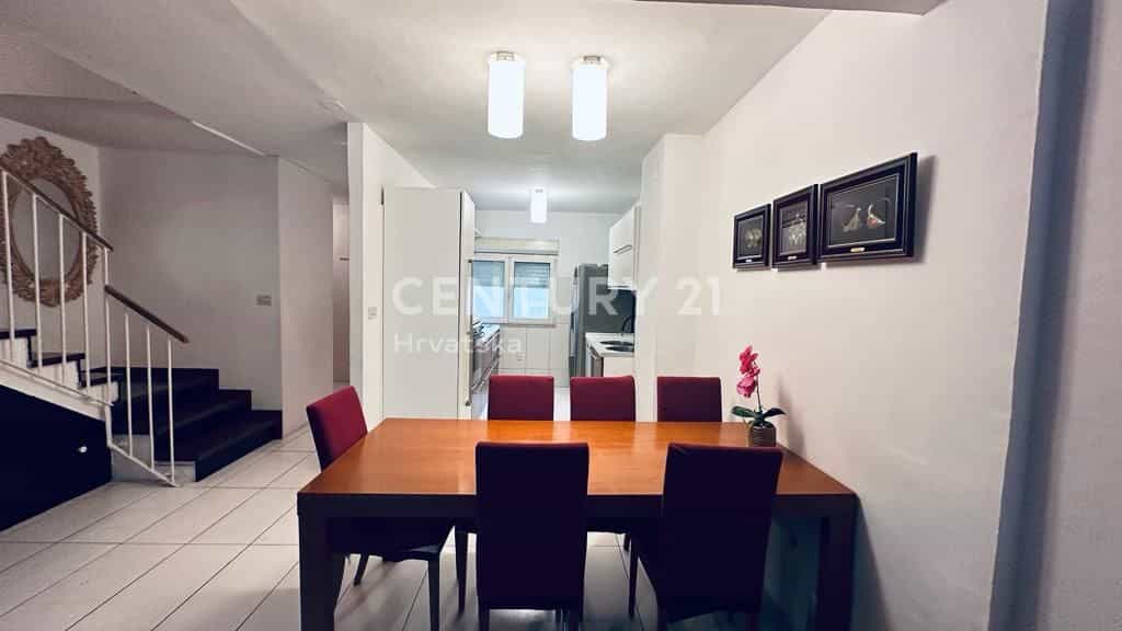Condominium in , Split-Dalmatia County 12117534