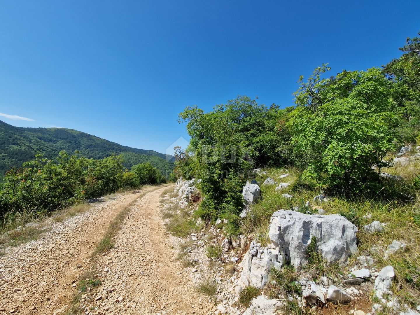 Земельные участки в Buzet, Istarska Zupanija 12117604