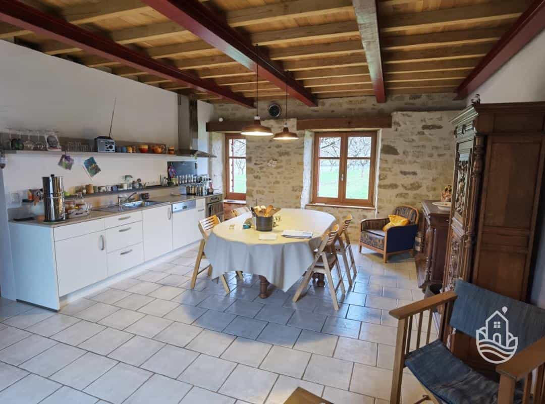 House in Excideuil, Nouvelle-Aquitaine 12118626