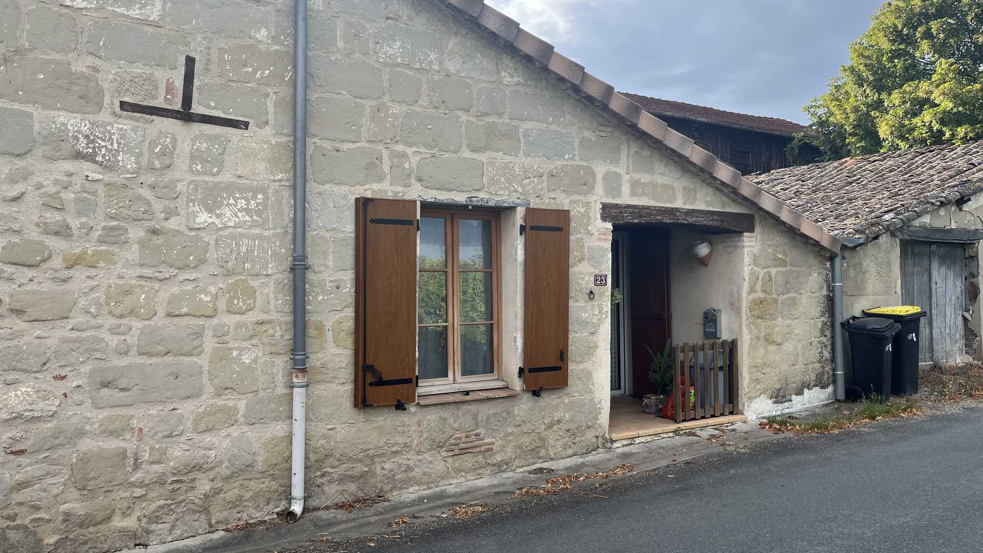 公寓 在 Lavergne, Nouvelle-Aquitaine 12119378