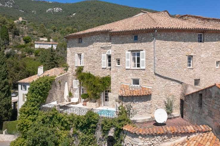 Hus i Seillans, Provence-Alpes-Cote d'Azur 12119723