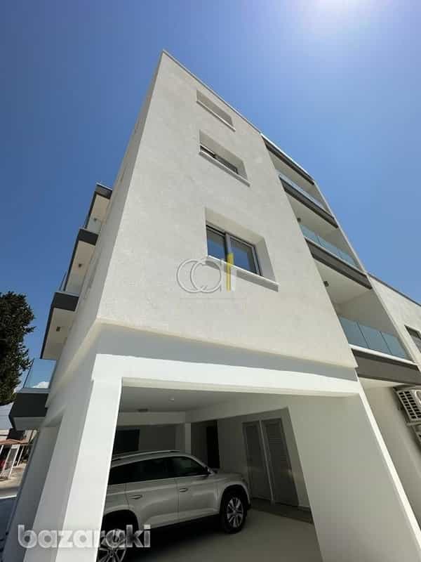 Condominium in Kato Polemidia, Limassol 12119993