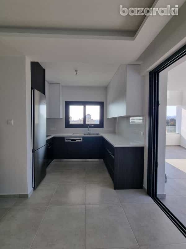 Condominium in Kato Polemidia, Limassol 12120027