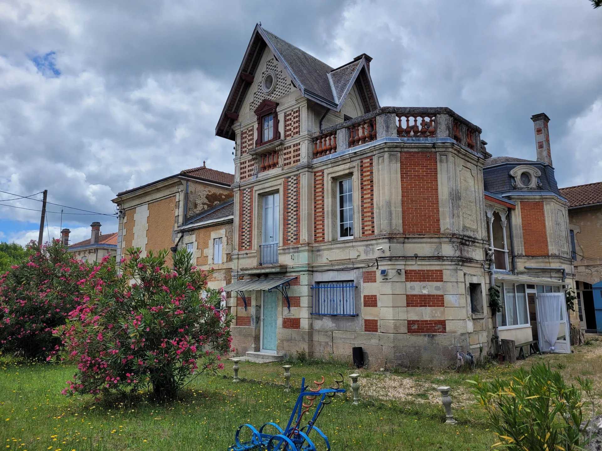 House in Saint-Christoly-de-Blaye, Nouvelle-Aquitaine 12120067