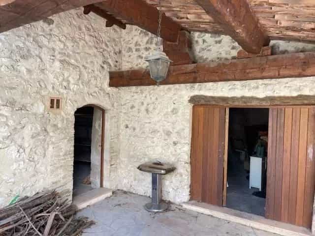 House in La Colle-sur-Loup, Provence-Alpes-Cote d'Azur 12120097