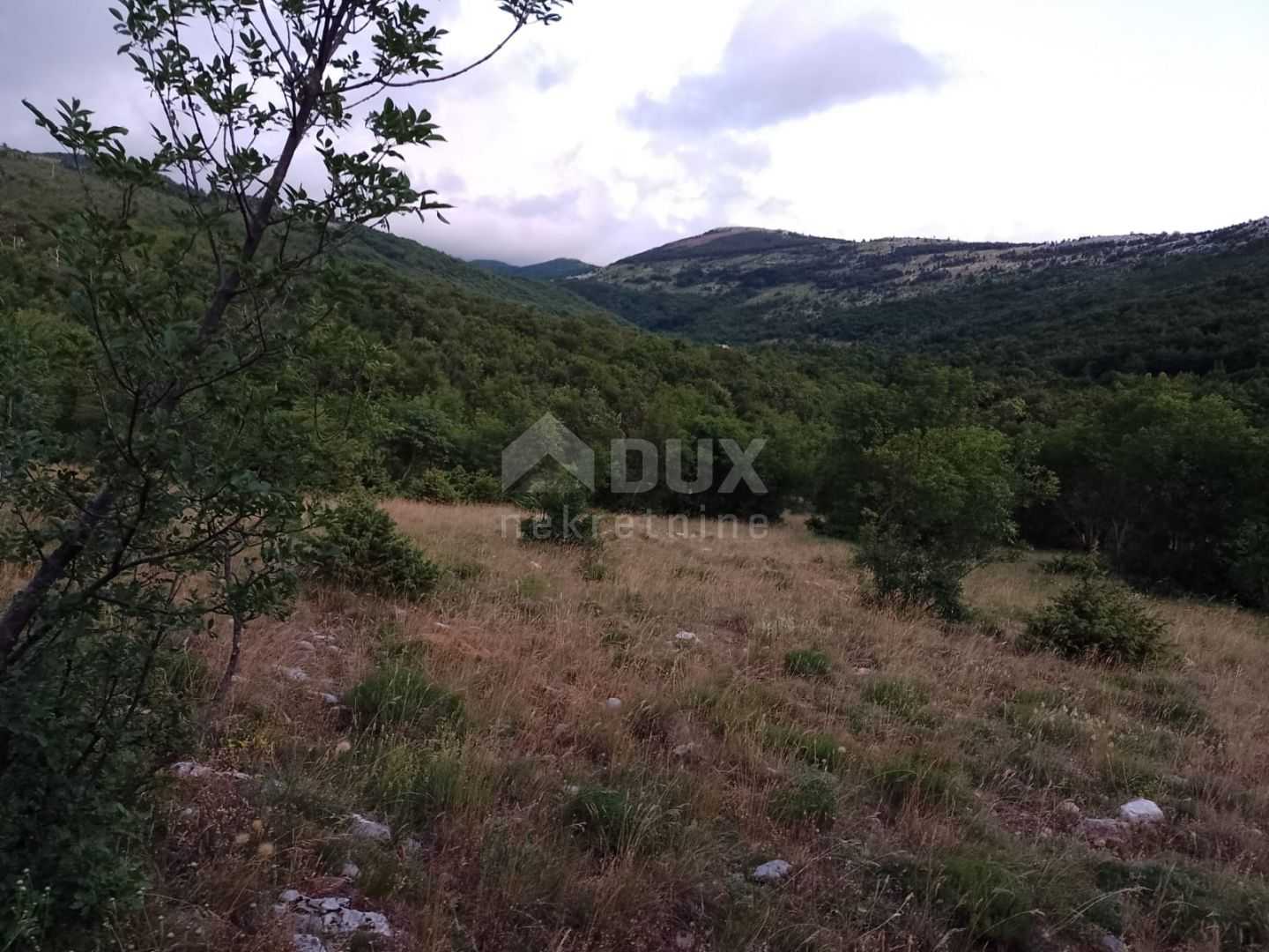 Tanah dalam Sveti Juraj, Lika-Senj County 12120557