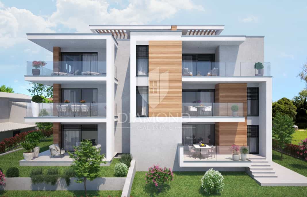 Condominium in Savudrija, Istria County 12120760