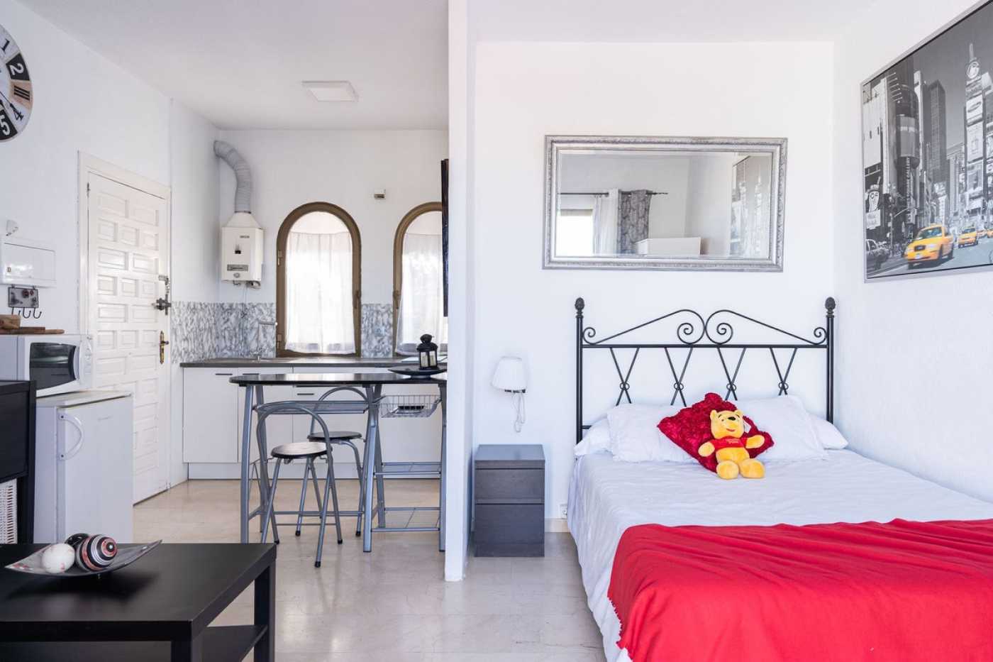 公寓 在 Puerto de la Duquesa, Andalusia 12120921