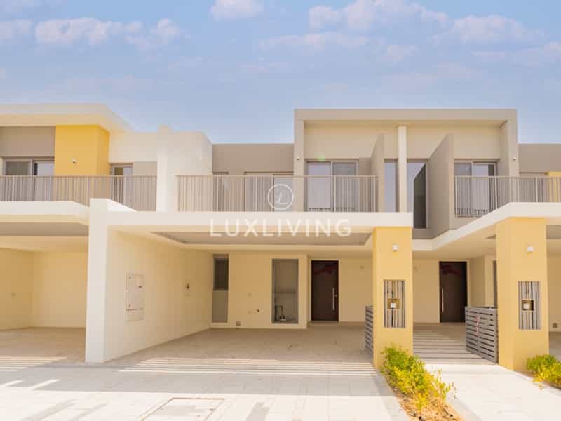 Huis in Dubai, Dubayy 12121005