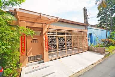 House in Valenzuela, Makati 12122405