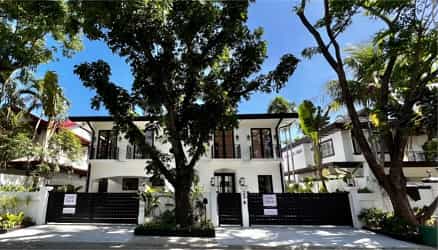 House in Almanza Uno, Cavite 12122661