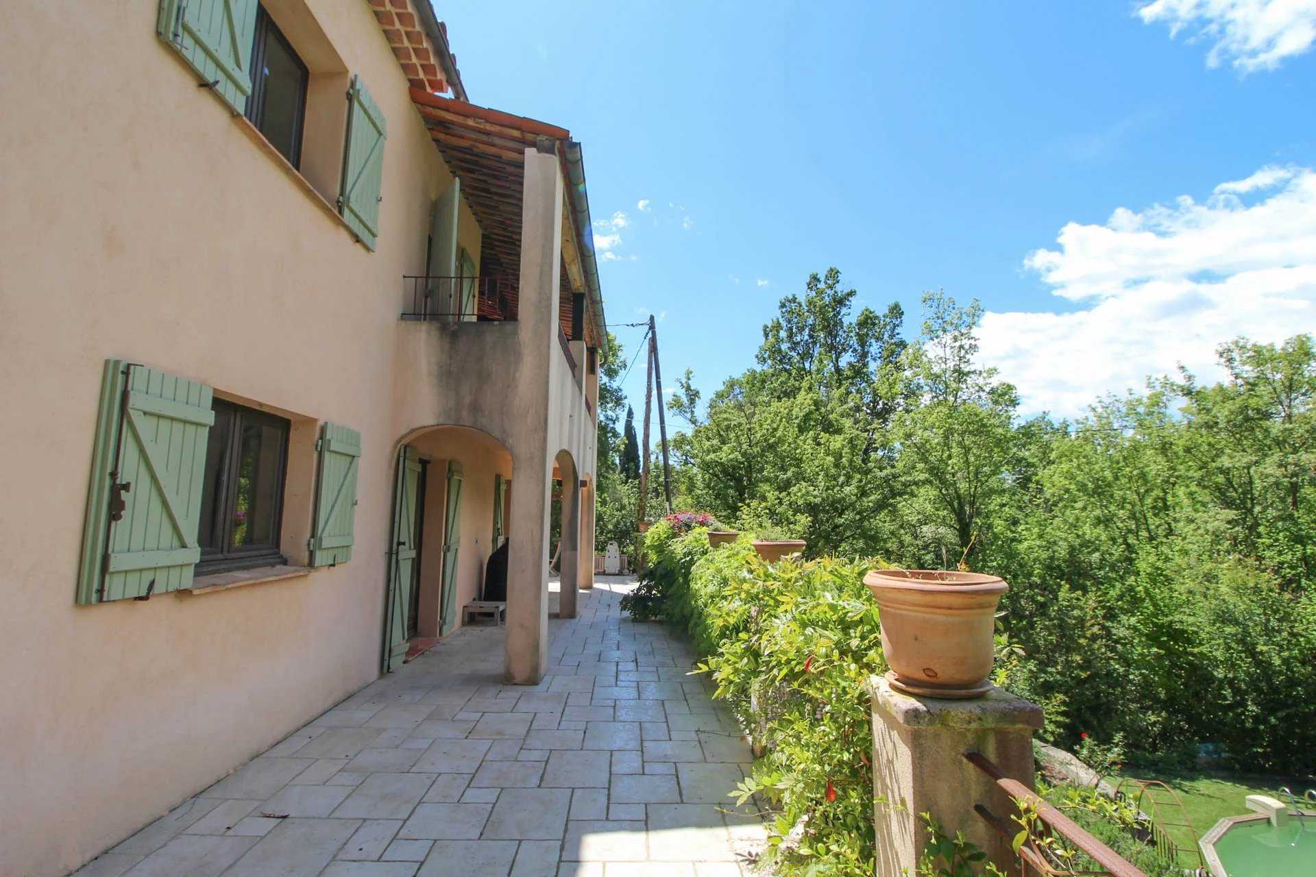 Rumah di Fayence, Provence-Alpes-Cote d'Azur 12124336
