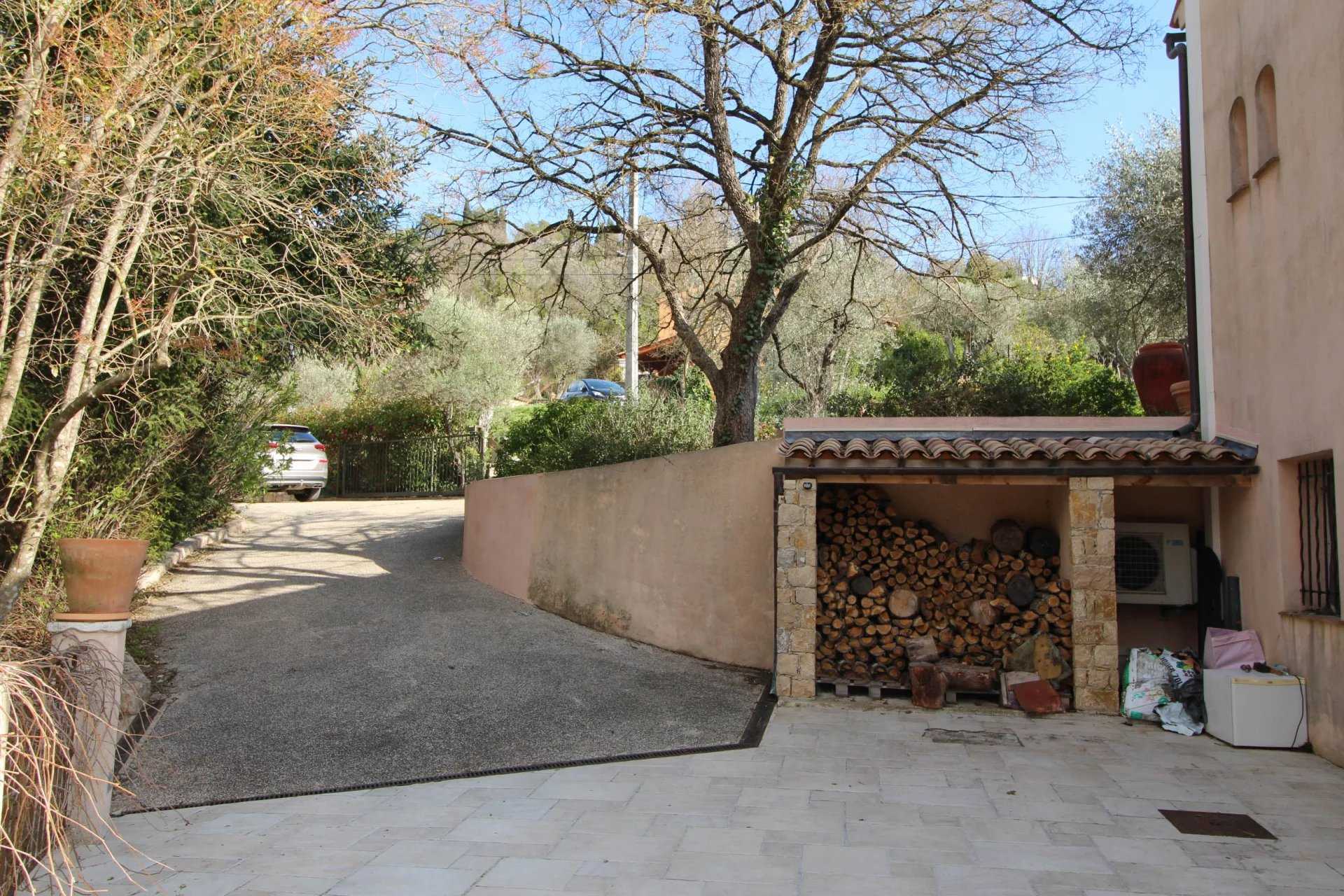 Dom w Fayence, Provence-Alpes-Côte d'Azur 12124336
