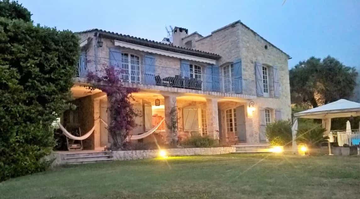 Hus i Vence, Provence-Alpes-Côte d'Azur 12124345