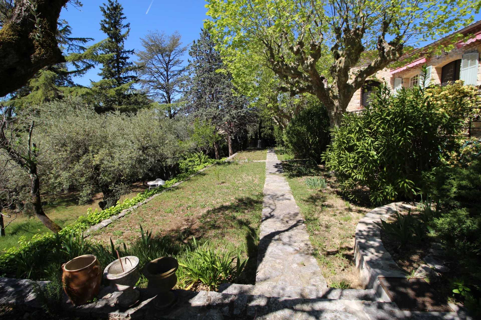 жилой дом в Fayence, Provence-Alpes-Côte d'Azur 12124347