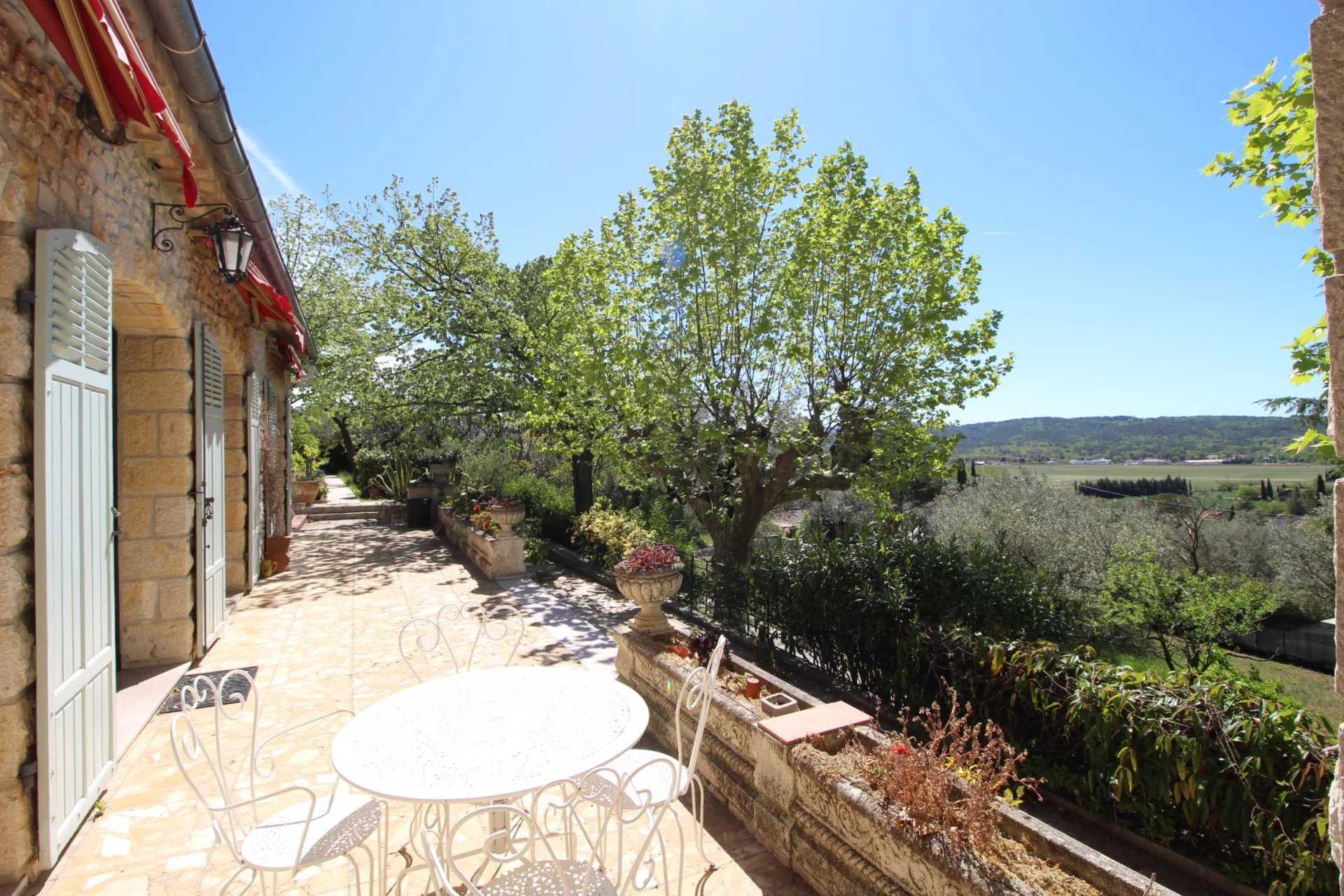 房子 在 Fayence, Provence-Alpes-Côte d'Azur 12124347
