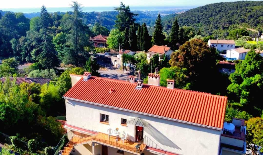 Eigentumswohnung im Vence, Provence-Alpes-Côte d'Azur 12124354
