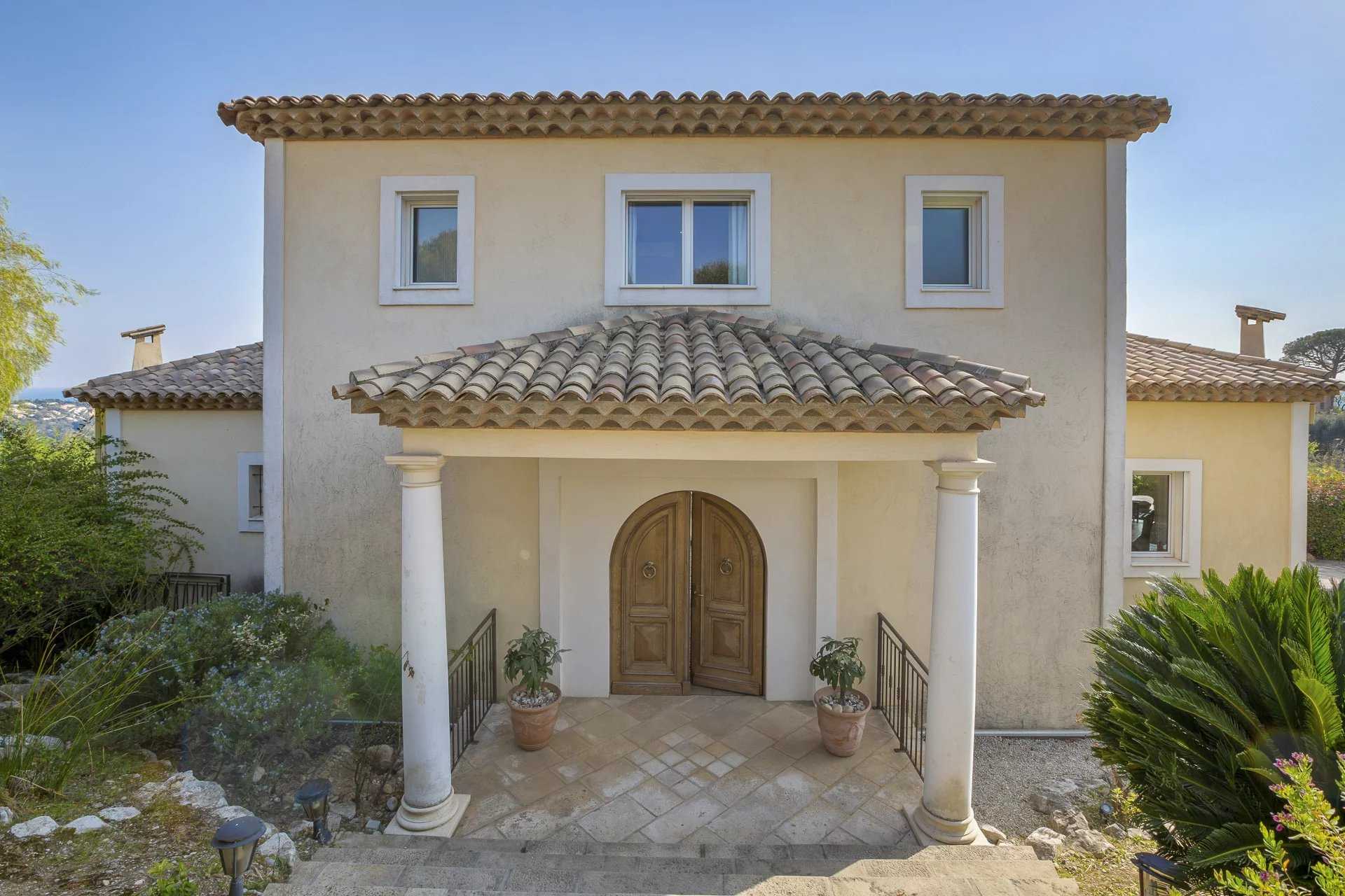 жилой дом в Saint-Paul-de-Vence, Provence-Alpes-Côte d'Azur 12124356