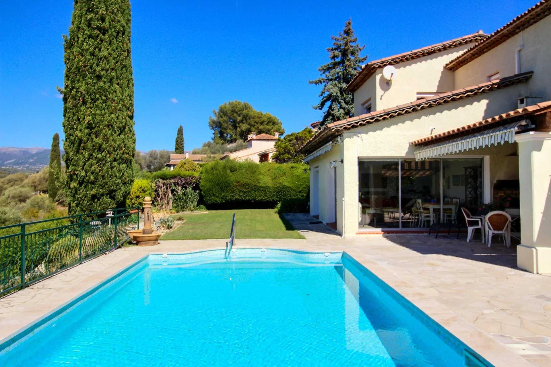 Rumah di Cagnes-sur-Mer, Provence-Alpes-Cote d'Azur 12124360