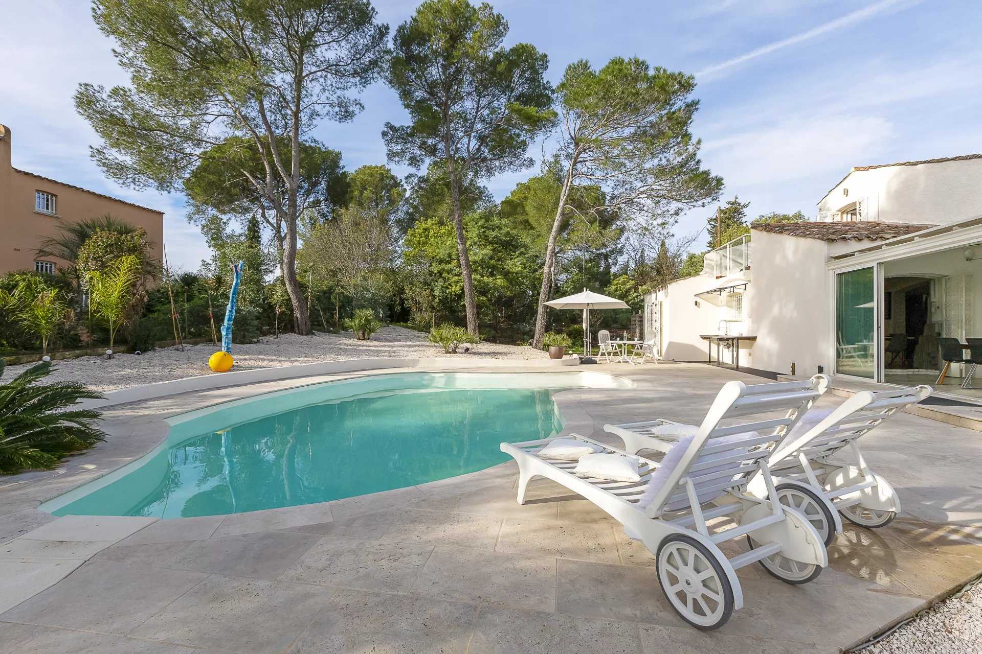 σπίτι σε Fréjus, Provence-Alpes-Côte d'Azur 12124363