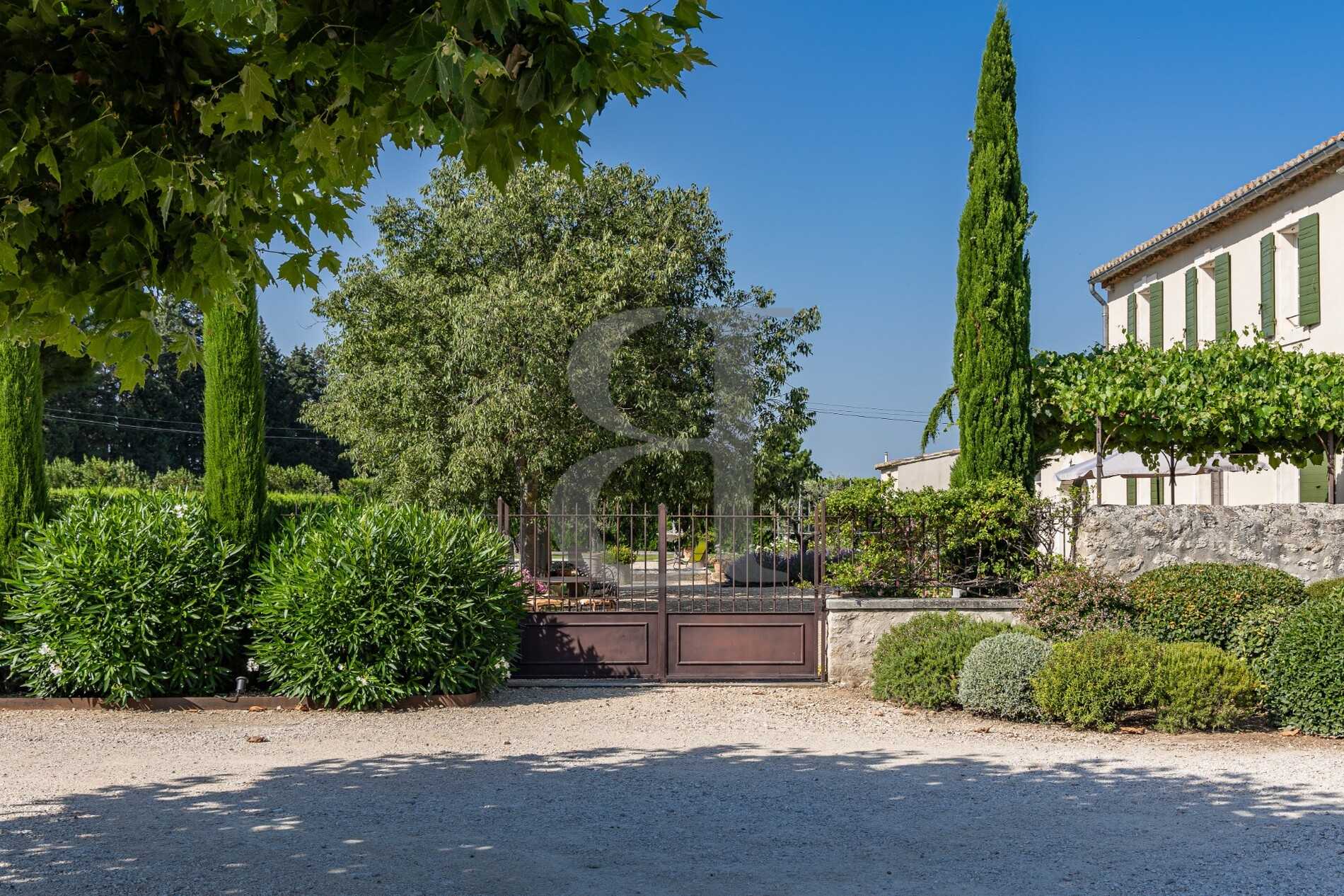 Rumah di L'Isle-sur-la-Sorgue, Provence-Alpes-Côte d'Azur 12124388