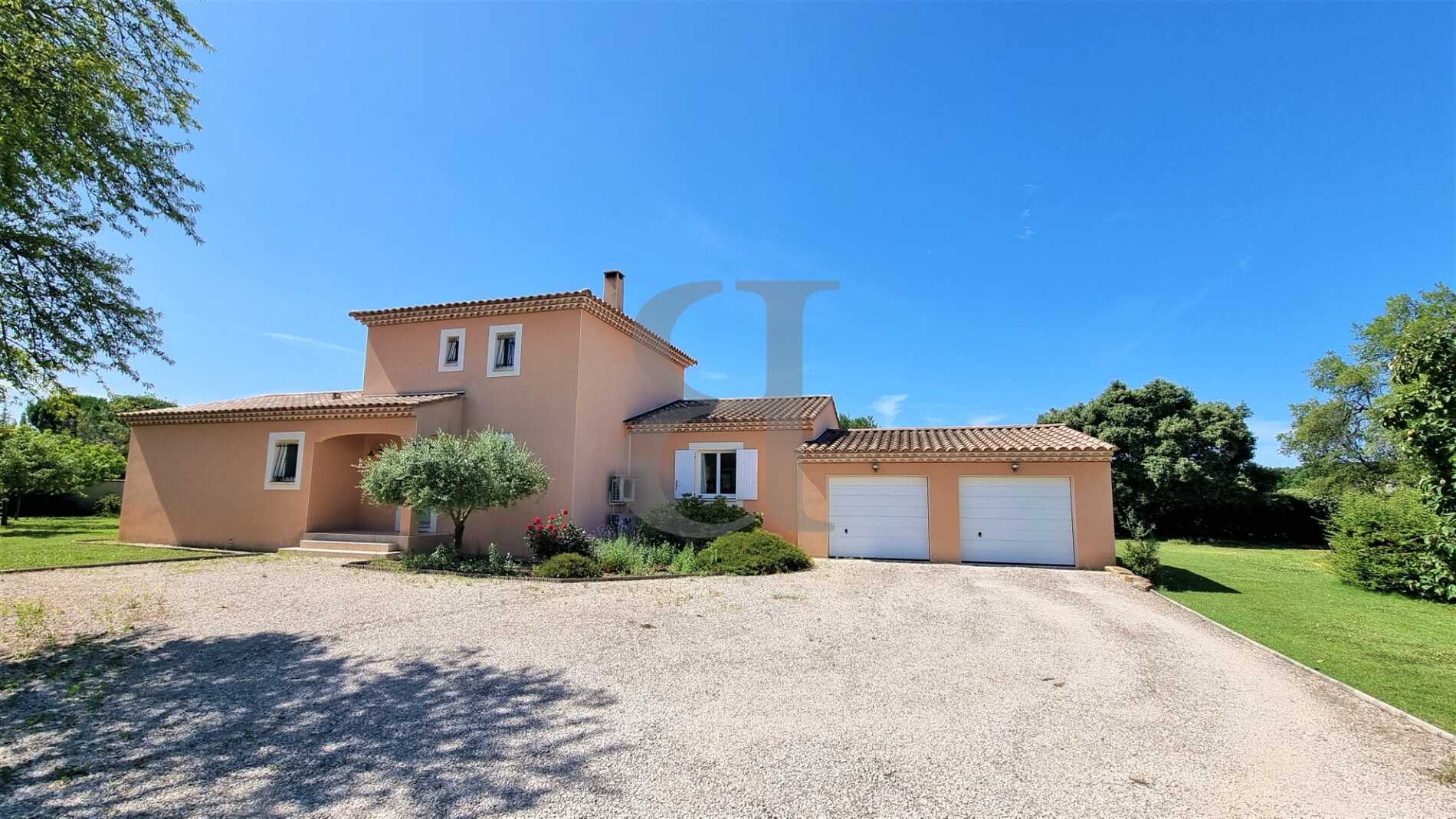 Rumah di Mazan, Provence-Alpes-Cote d'Azur 12124390