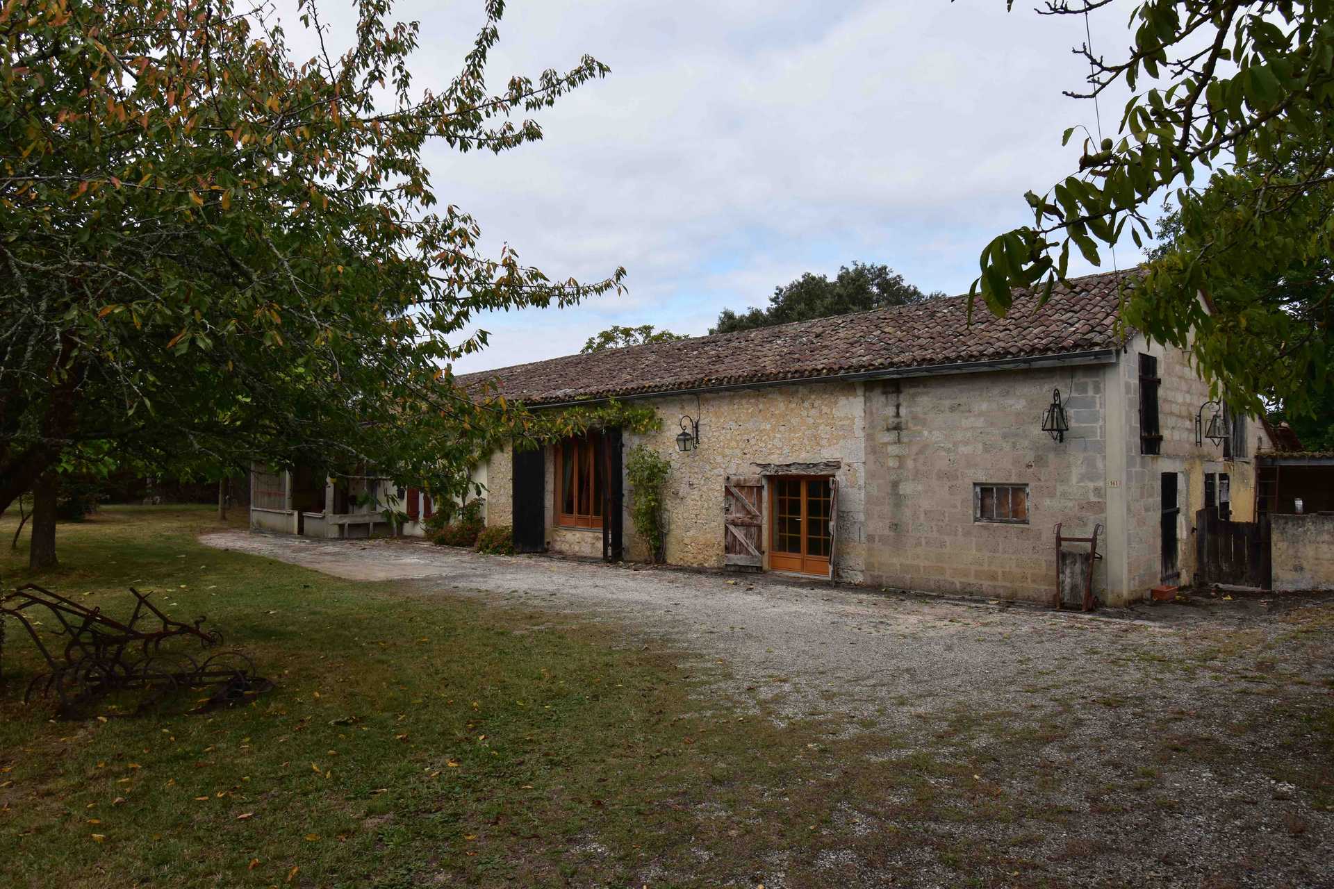 Haus im Monmadalès, Nouvelle-Aquitaine 12124410