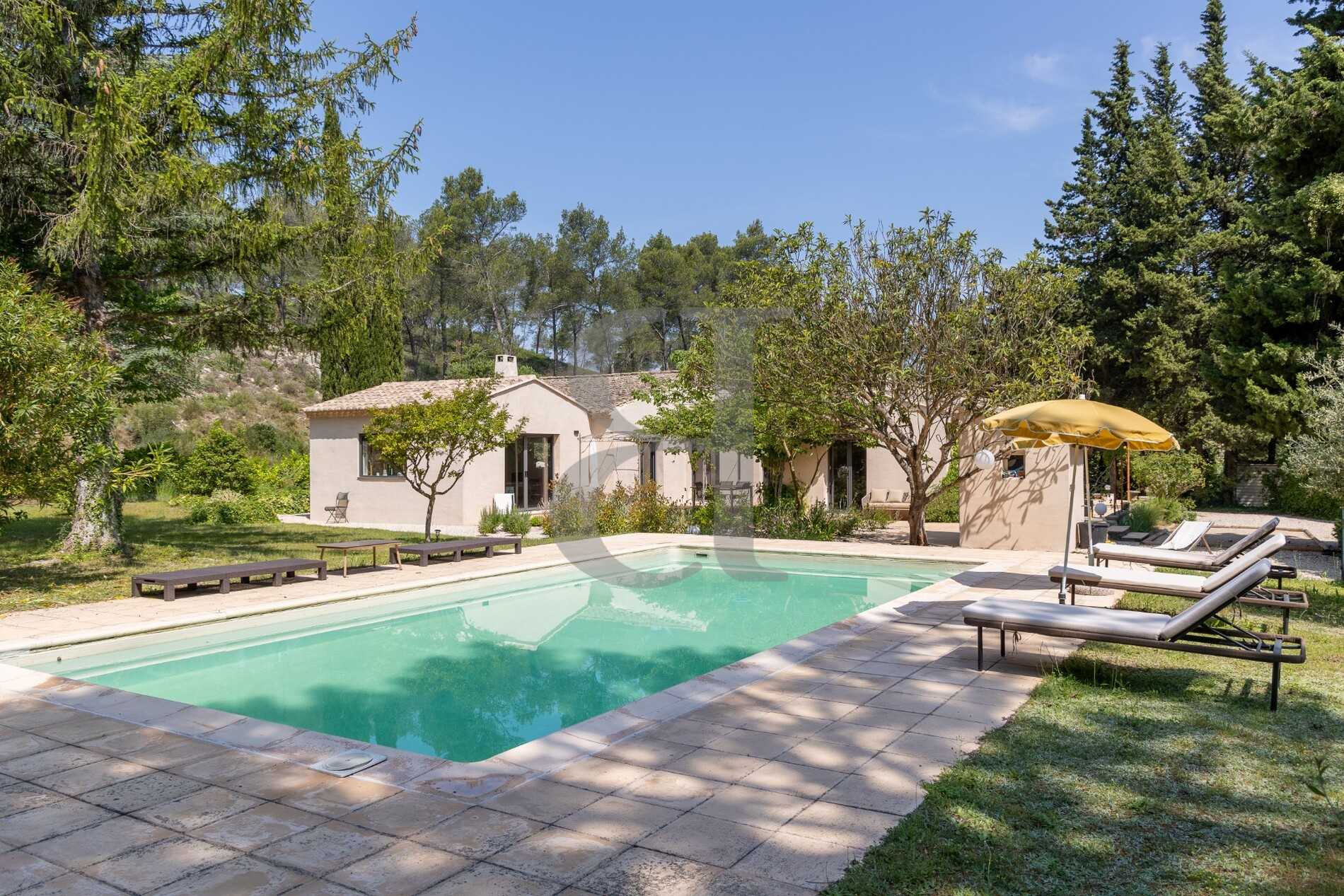 Casa nel Saint-Remy-de-Provence, Provenza-Alpi-Costa Azzurra 12124482