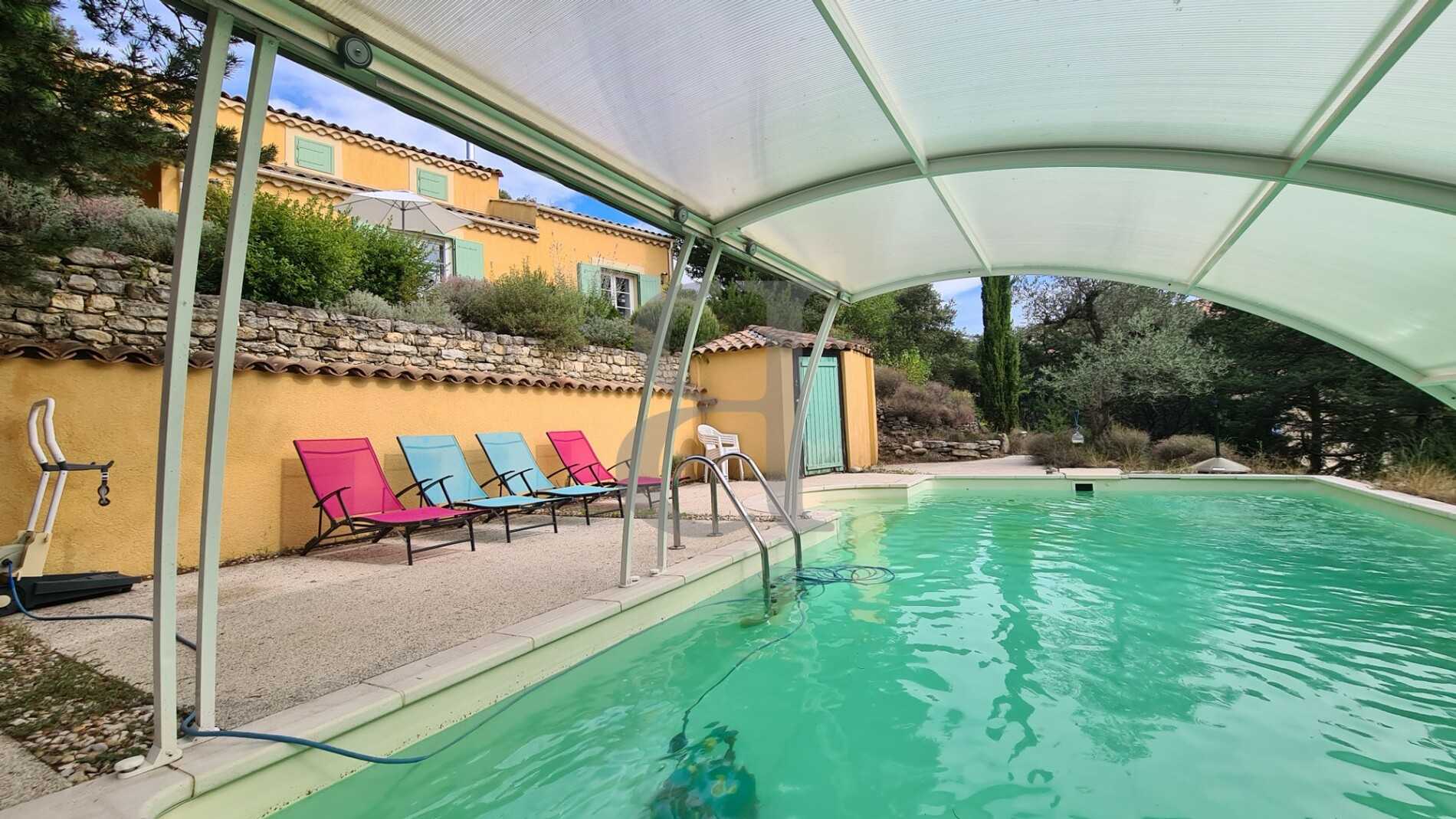 Rumah di Valreas, Provence-Alpes-Cote d'Azur 12124540