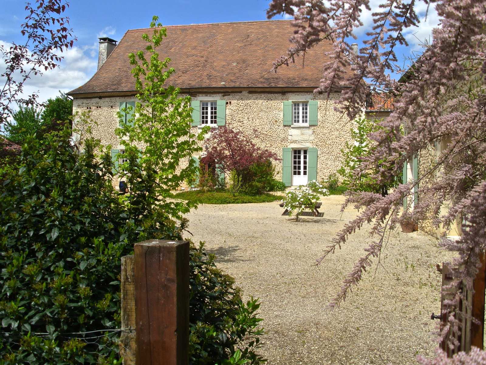 жилой дом в Sainte-Alvere, Nouvelle-Aquitaine 12124626