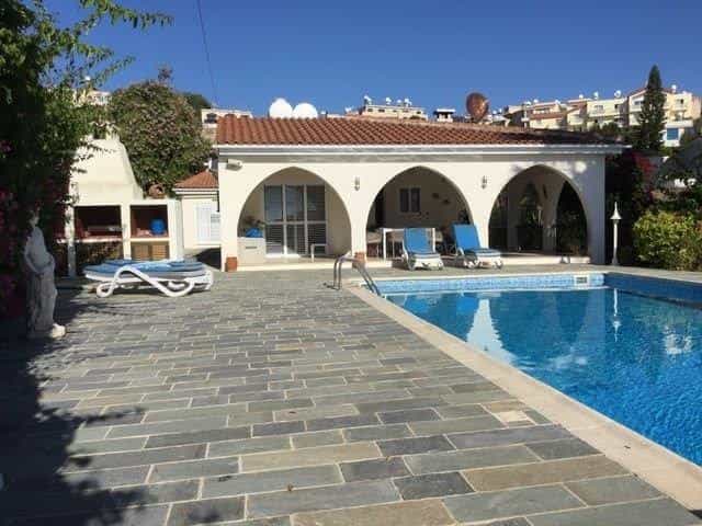 жилой дом в Paphos, Paphos 12124657