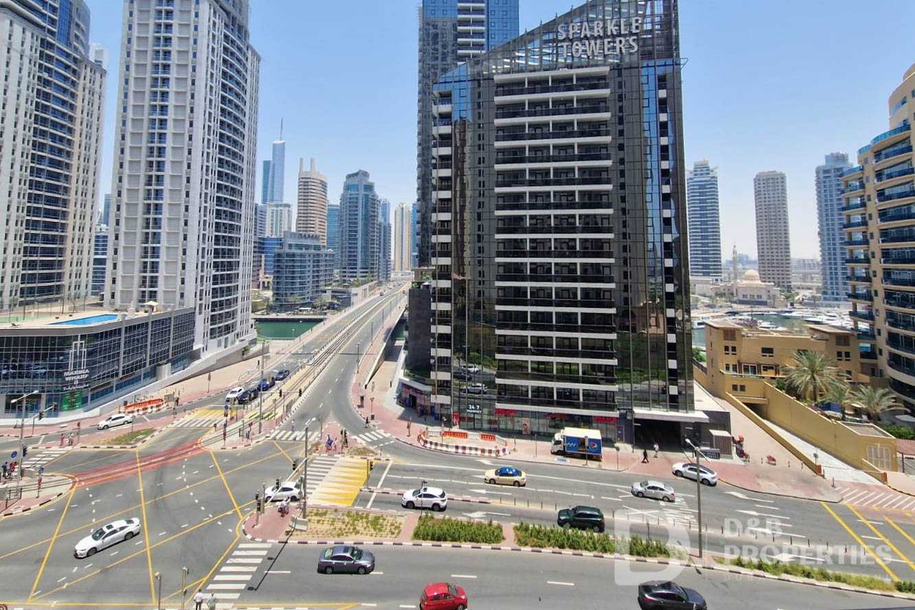 Condominium in Dubai, Dubai 12126067
