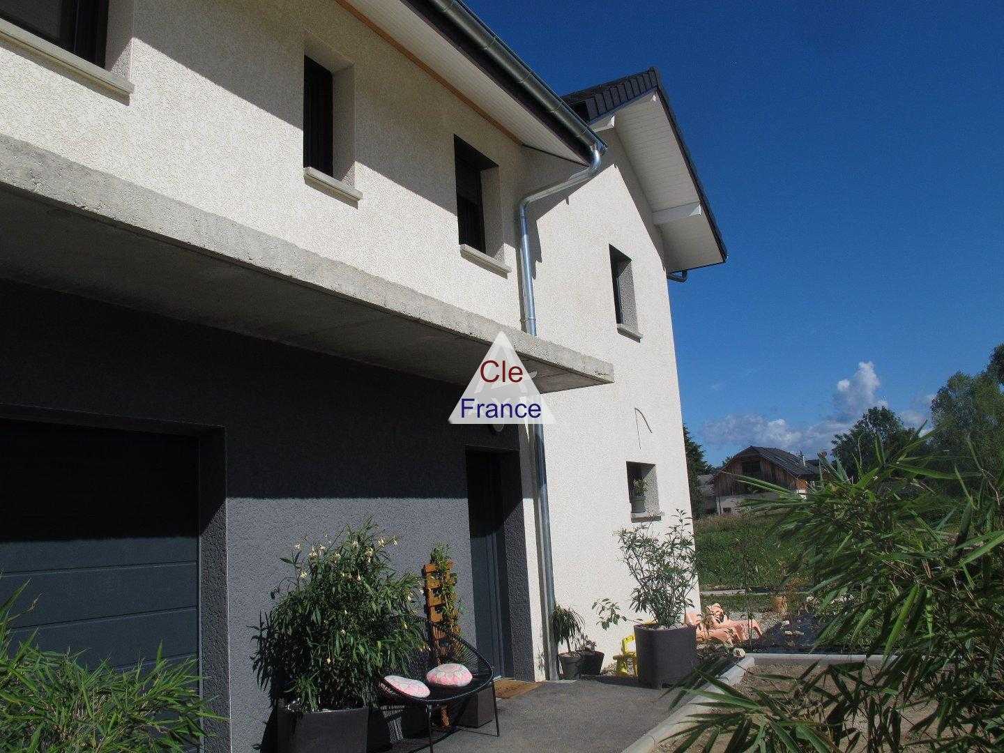 casa en Voglans, Auvernia-Ródano-Alpes 12126538