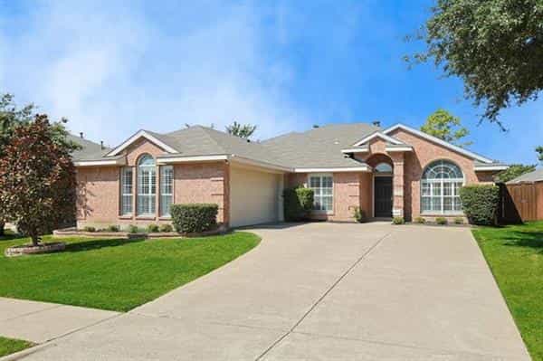 House in St. Paul, Texas 12126588
