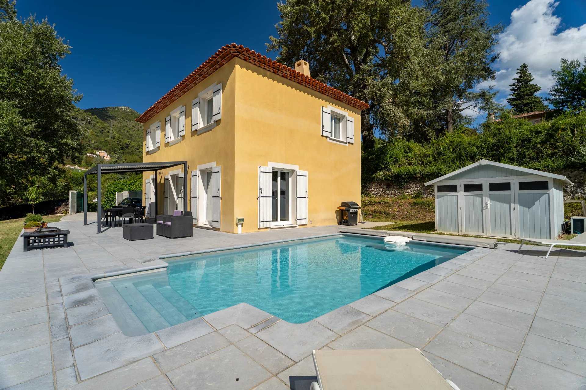 σπίτι σε Tourrette-Levens, Provence-Alpes-Cote d'Azur 12127241