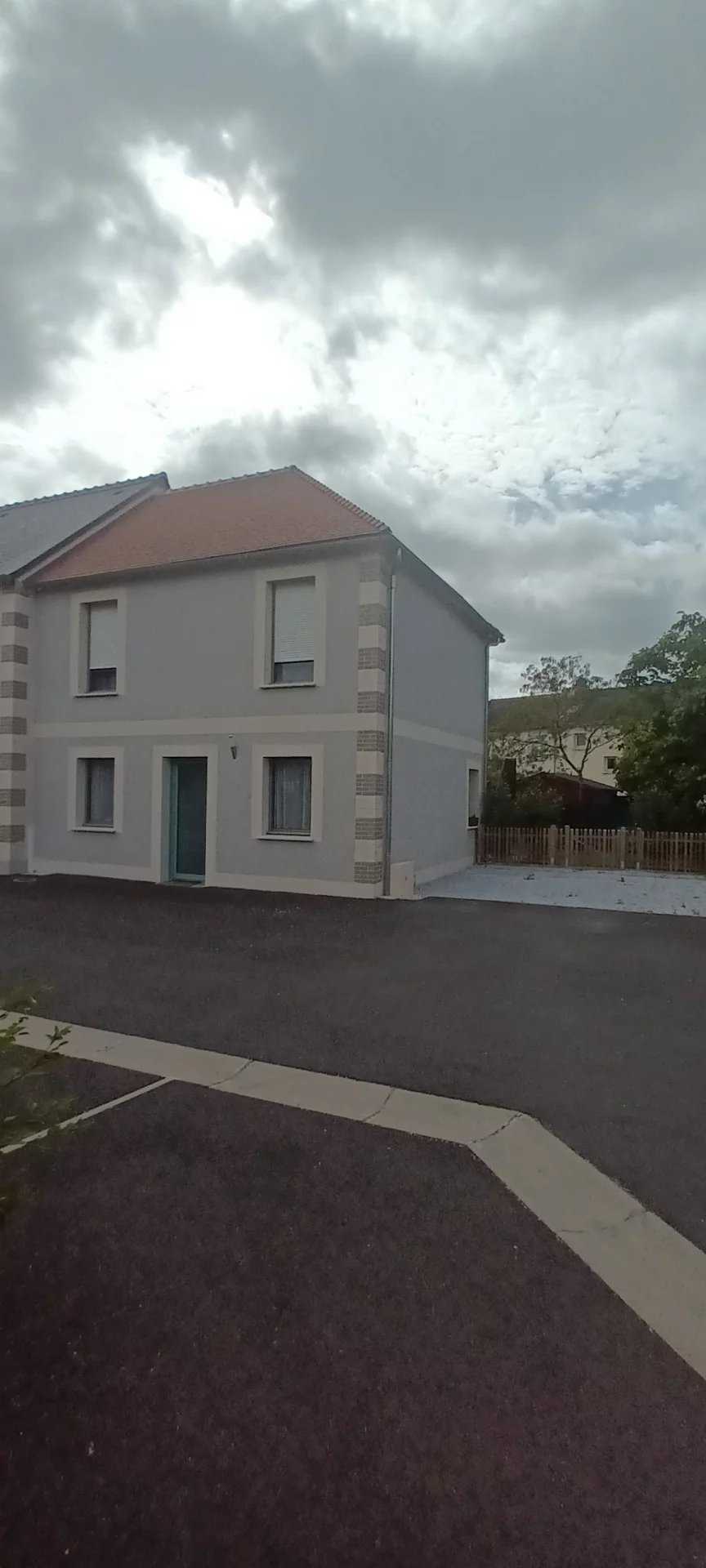 Mehrere Häuser im Saint-Avertin, Centre-Val de Loire 12127284