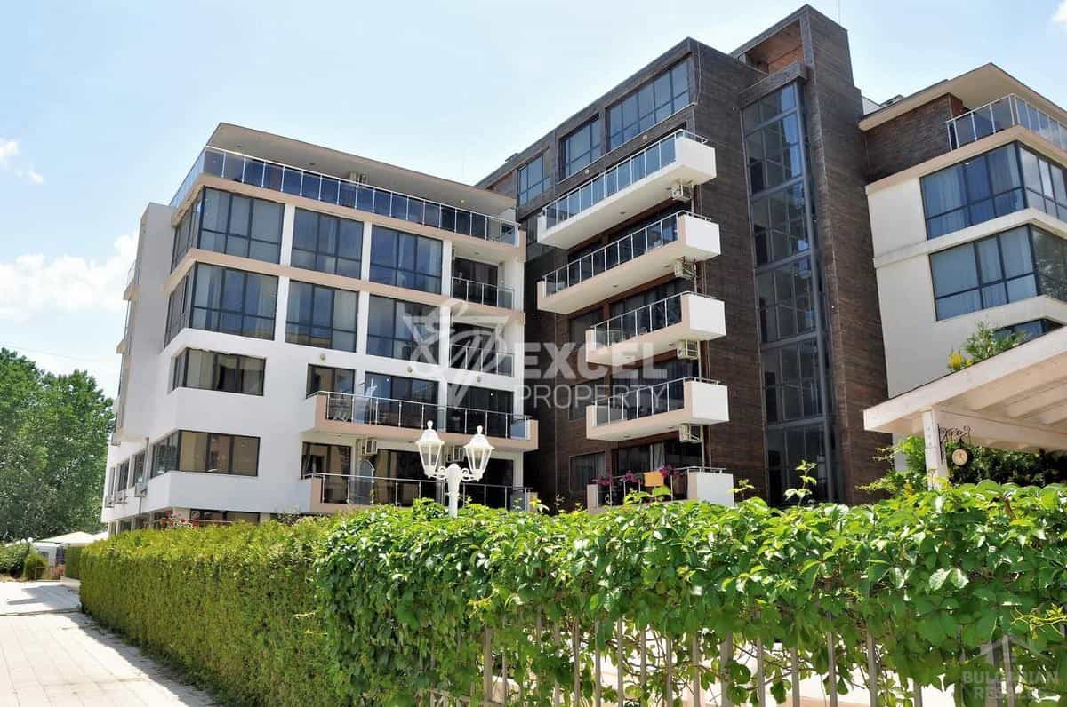 Condominium in Burgas, Burgas 12127405