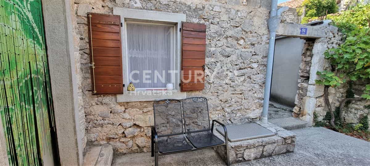 casa en Tkon, Zadarska županija 12127436