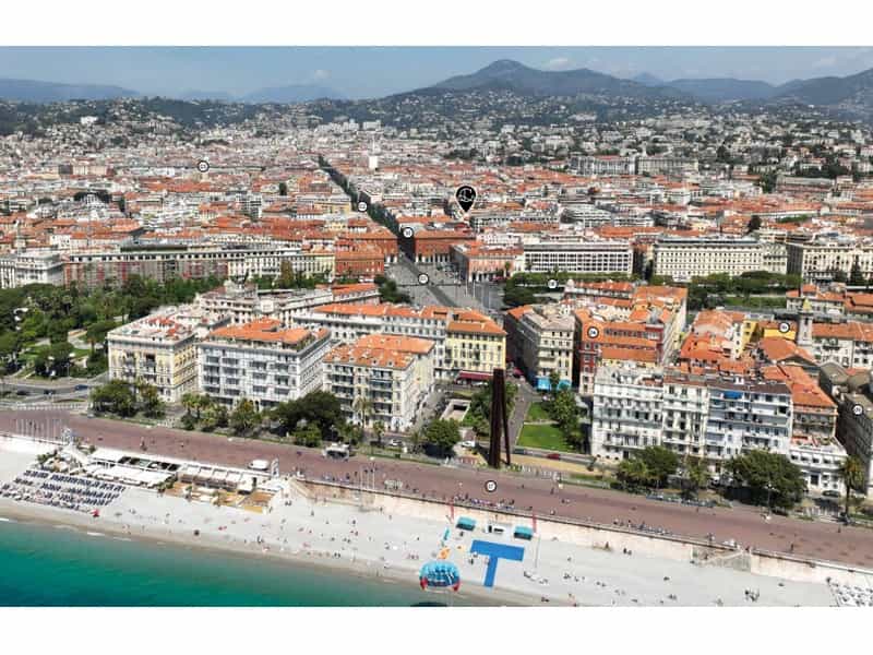 Condominium in Nice, Provence-Alpes-Côte d'Azur 12127448
