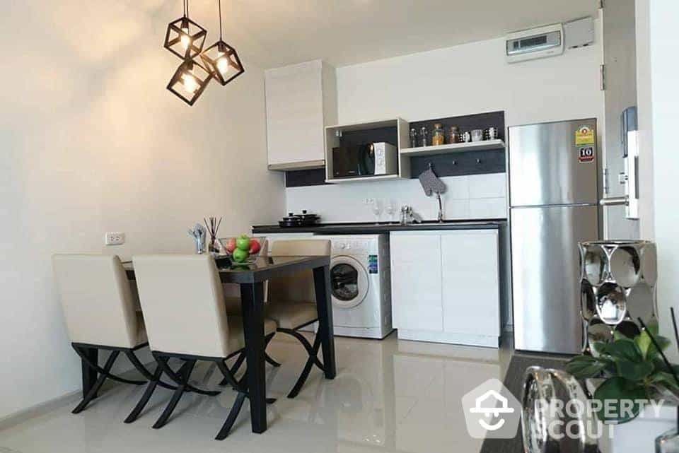 Condominium in Huai Khwang, Krung Thep Maha Nakhon 12127726