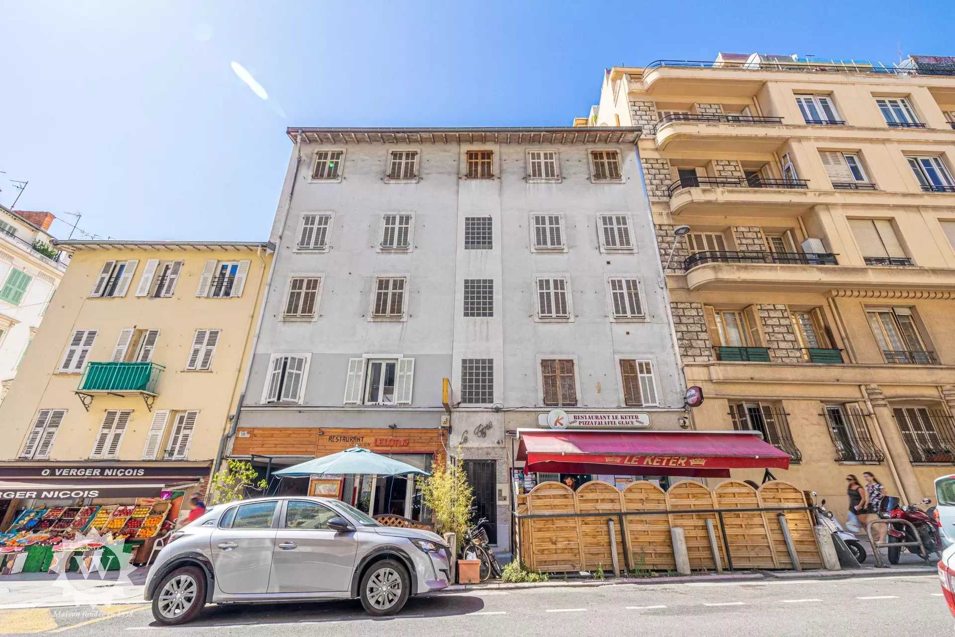 Condominium in Nice, Alpes-Maritimes 12128850