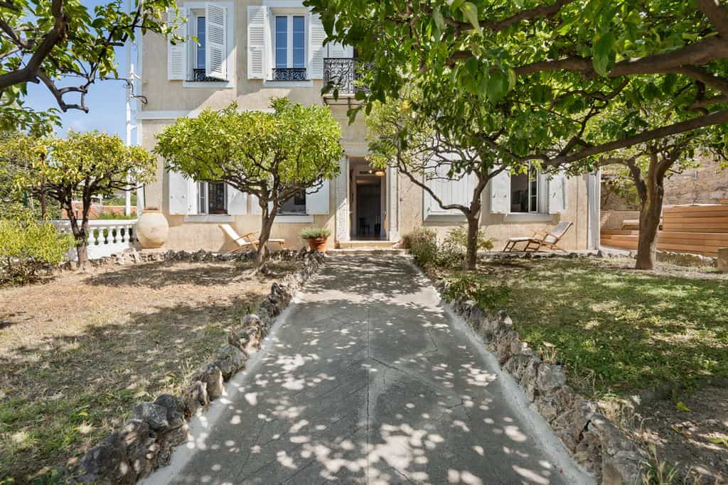 Rumah di Bagus, Provence-Alpes-Cote d'Azur 12129232