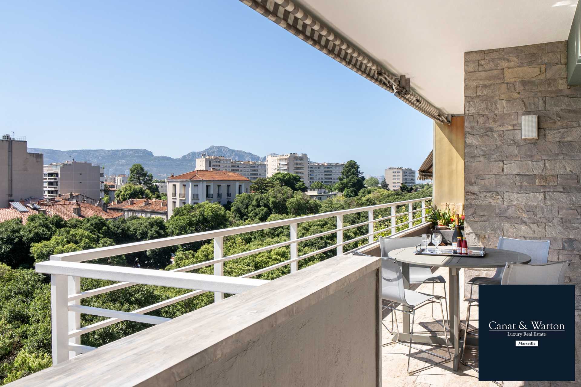 Condominium dans Bonneveine, Provence-Alpes-Côte d'Azur 12129286