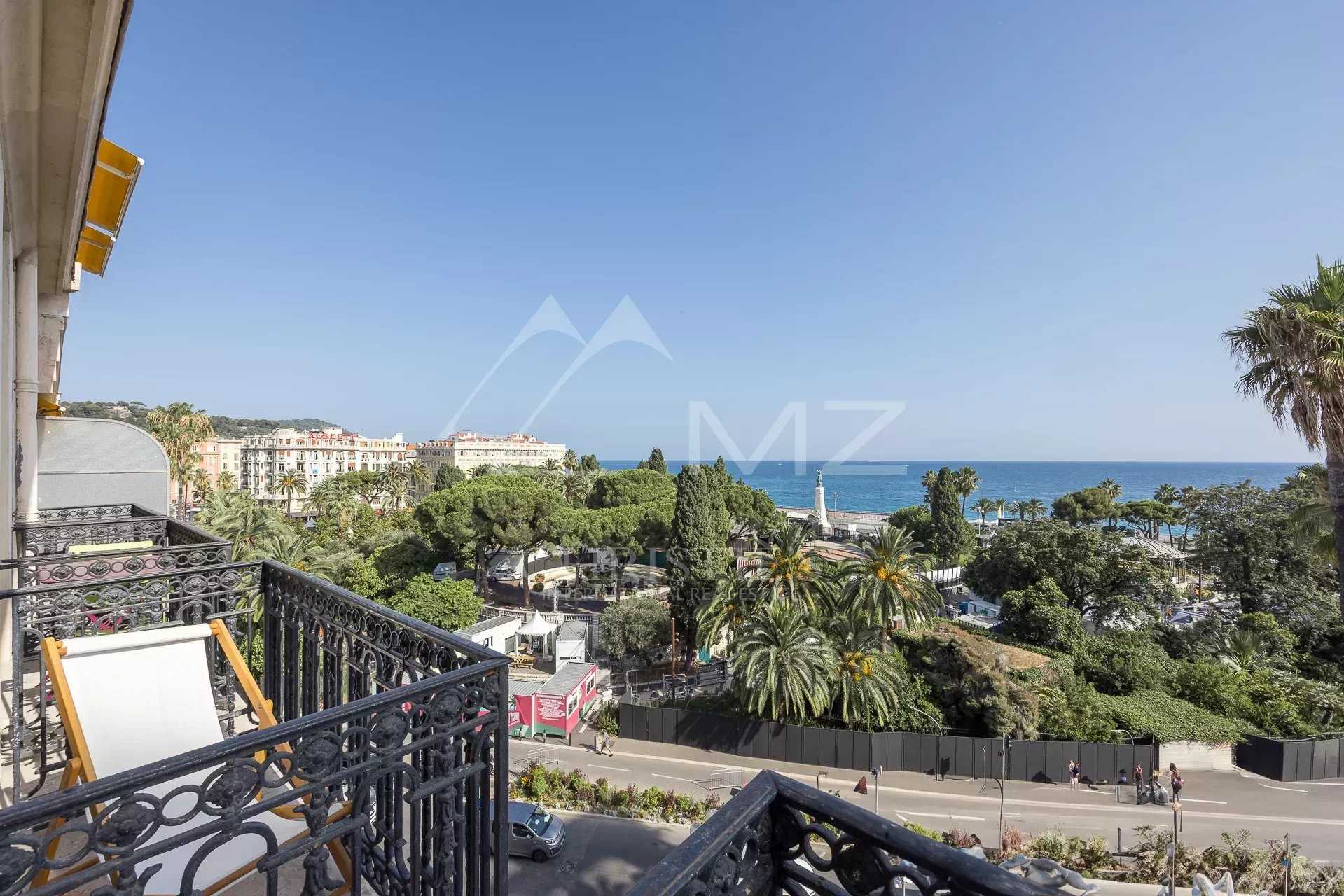Condominium in Nice, Provence-Alpes-Cote d'Azur 12129305