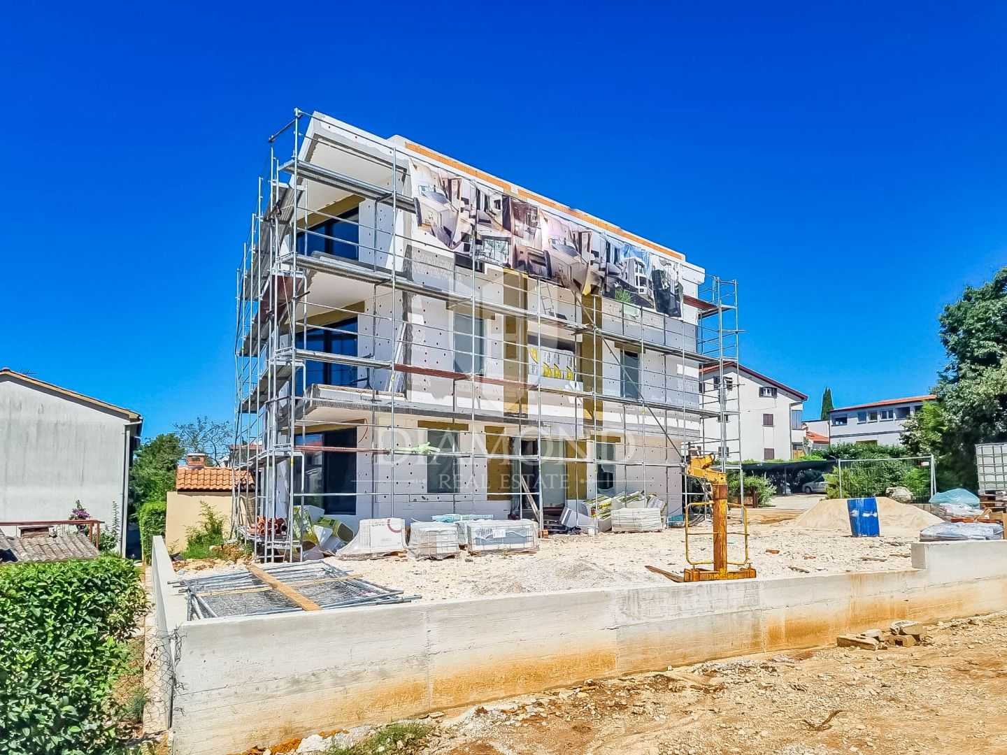 Condominium in Poreč, Istria County 12129355