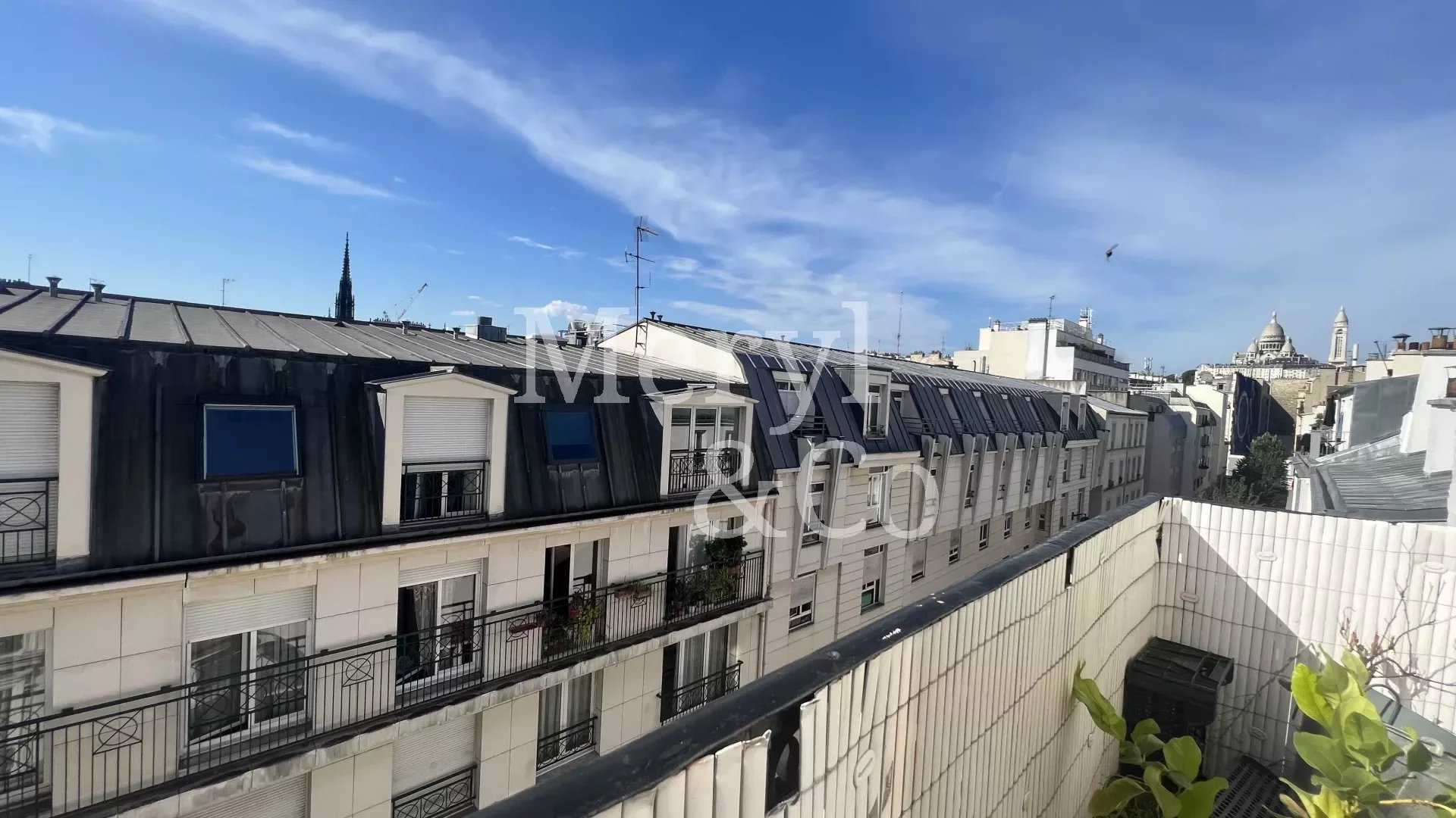 Condominium in La Plaine-Saint-Denis, Ile-de-France 12130360